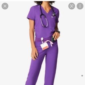 Dead stock purple fig scrubs like new